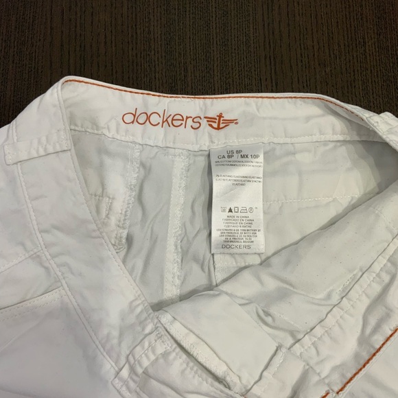 DOCKERS Womens Size 8 p. White Cotton Blend Flat Front Bermuda Midi Shorts - Picture 4 of 4